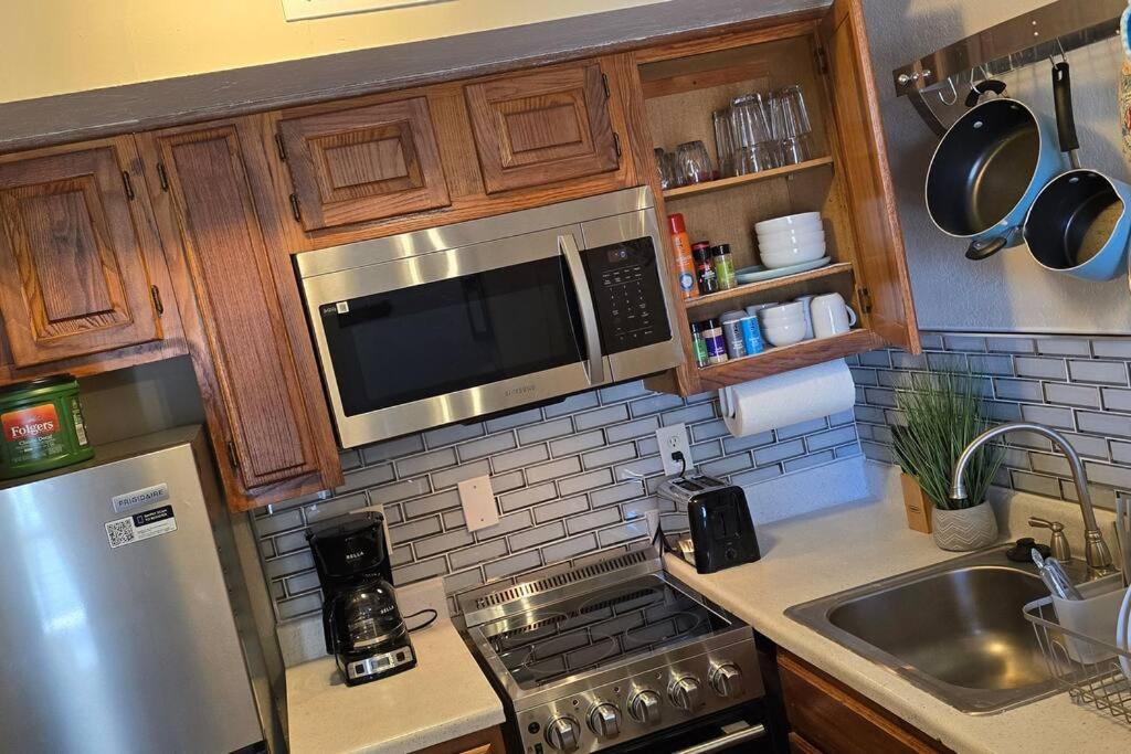 Cozy Updated Cove Of Heaven, 5Mins To Lake Hefner! Оклахома-Сити Экстерьер фото